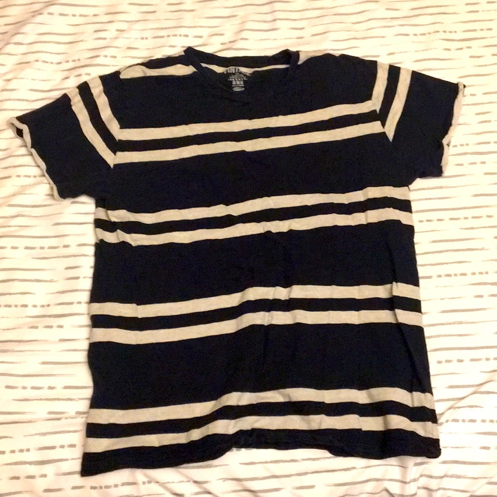 Old Navy Vintage Crew Tee. Med.